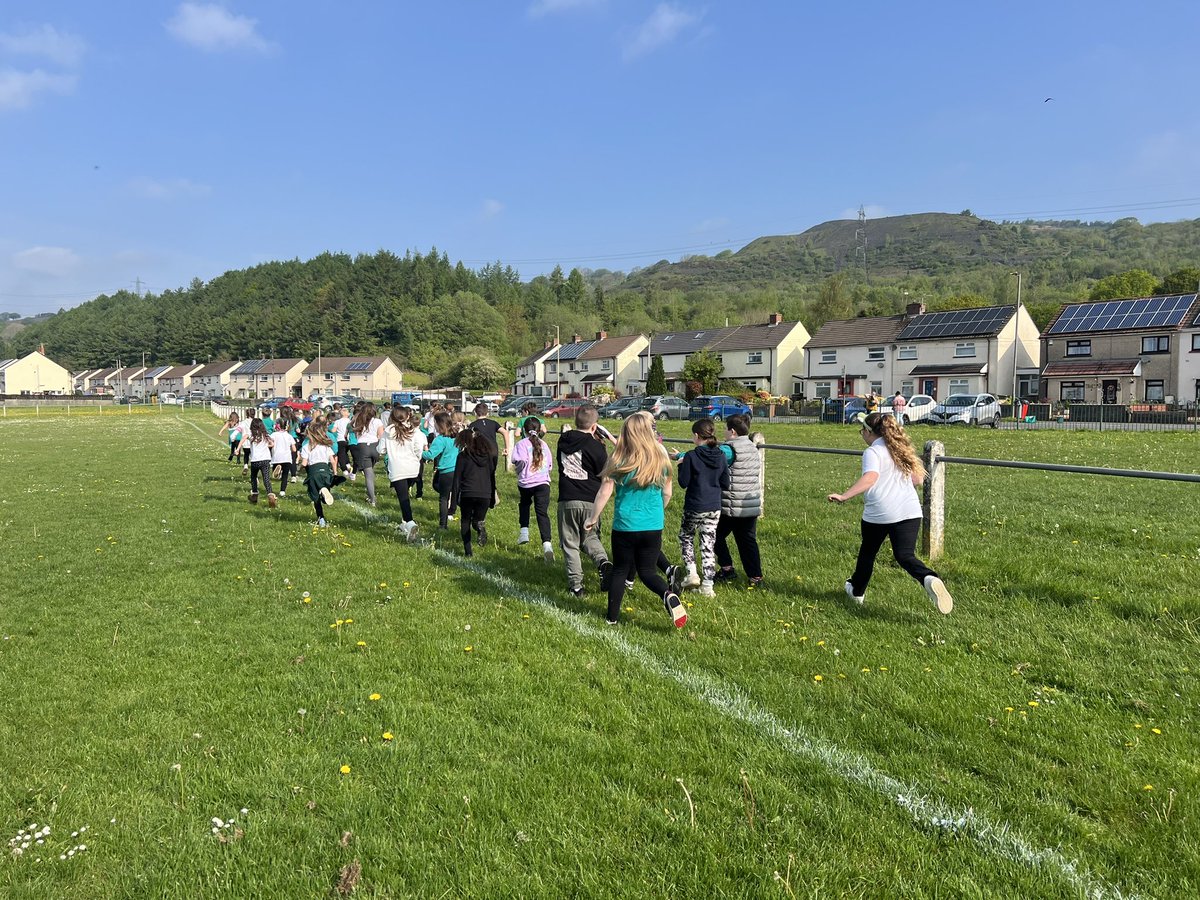 What a beautiful morning to have a practice for the Caerphilly 2k ready for Sunday! Lots of excitement building. Go Team TYW! 😃🏃‍♀️🏃‍♂️ <a href="/sport_leisure/">CCBC Sport Caerphilly</a> #healthyconfidentindividuals