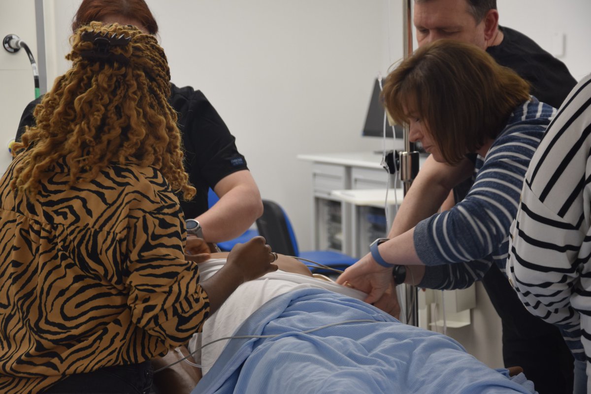 Last week we welcomed learners to our Anaesthetic Practitioner programme @JubileeHospital. This programme provides additional learning, such as immersive simulation to those preparing for the role of anaesthetic practitioner. Find out more👉 nhsscotlandacademy.co.uk/programmes/nat…