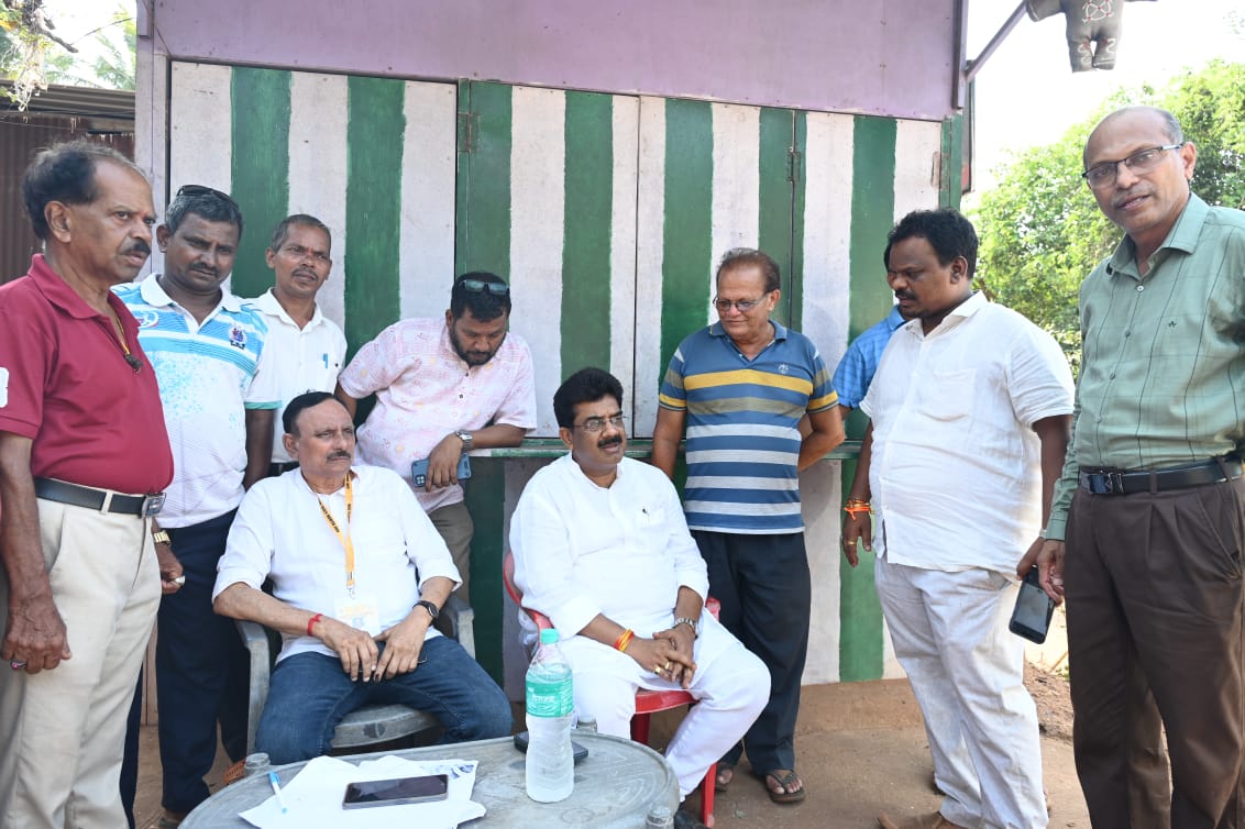 Visited Pernem Constituency and interacted with @BJP4Goa Karyakartas during my visit. Our Karyakartas in Pernem are putting in great effort for victory. Their enthusiasm ensures a big win in #NorthGoa.