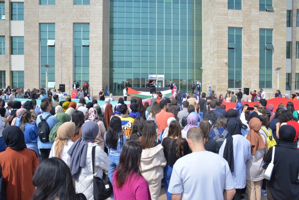 Kırşehir Ahi Evran Üniversitesi'nden Austin Teksas Üniversitesi direnişine selam olsun👋🏻🇹🇷🇵🇸 All University students united as one! Palestine, Gaza is our cause. #CampusesSayStop ❗️ #FreePalestine @eyupkadirinan @mucahidsuleyman