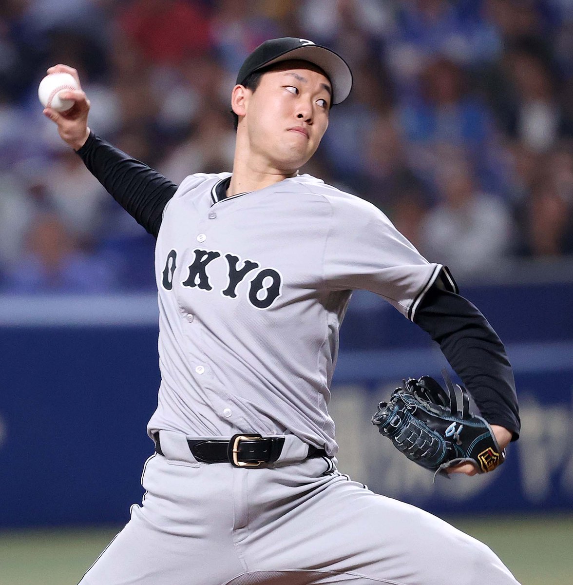 TokyoGiants's tweet photo. 【一軍】 
 #巨人🆚#中日（#バンテリンドーム） 
（試合終了）巨 2-0 中  

#山﨑伊織 投手⚾️
相手チームに得点を許さない見事なピッチングで、完封勝利👏👏

#新風 #giants_90th #ジャイアンツ #giants #東京 #tokyo #野球 https://t.co/xBLRX7bECj