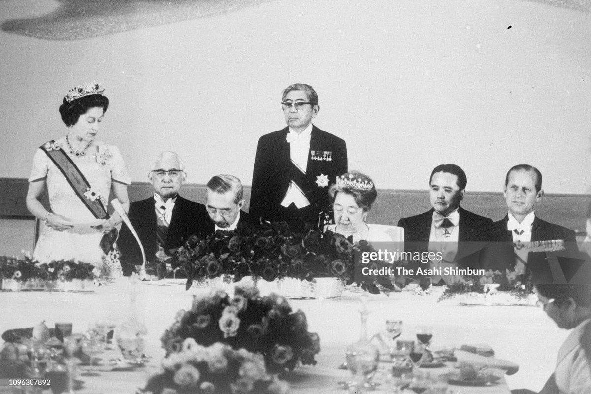 👑 49 years ago, #QueenElizabethII and #PrincePhilip , #DukeofEdinburgh , attended a state banquet hosted by #EmperorHirohito of #Japan at the #ImperialPalace on May 7, 1975, in #Tokyo #EmperorofJapan #Mountbatten #Windsor #RoyalFamily #Agedor