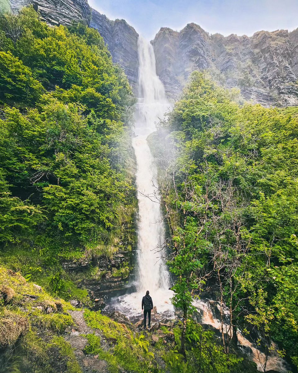 Don't go chasing waterfalls unless it's in County #Leitrim 😉

Did you know #TheDevilsChimney is Ireland's tallest waterfall? 👀

Let us know in the comments below! 👇

📸 Luisteix [IG]
#KeepDiscovering #IrelandsHiddenHeartlands