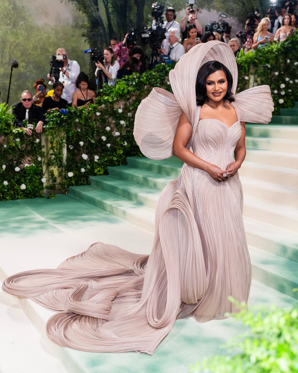 The #MetGala talent came, served and conquered ✨ 

a mini thread 👇