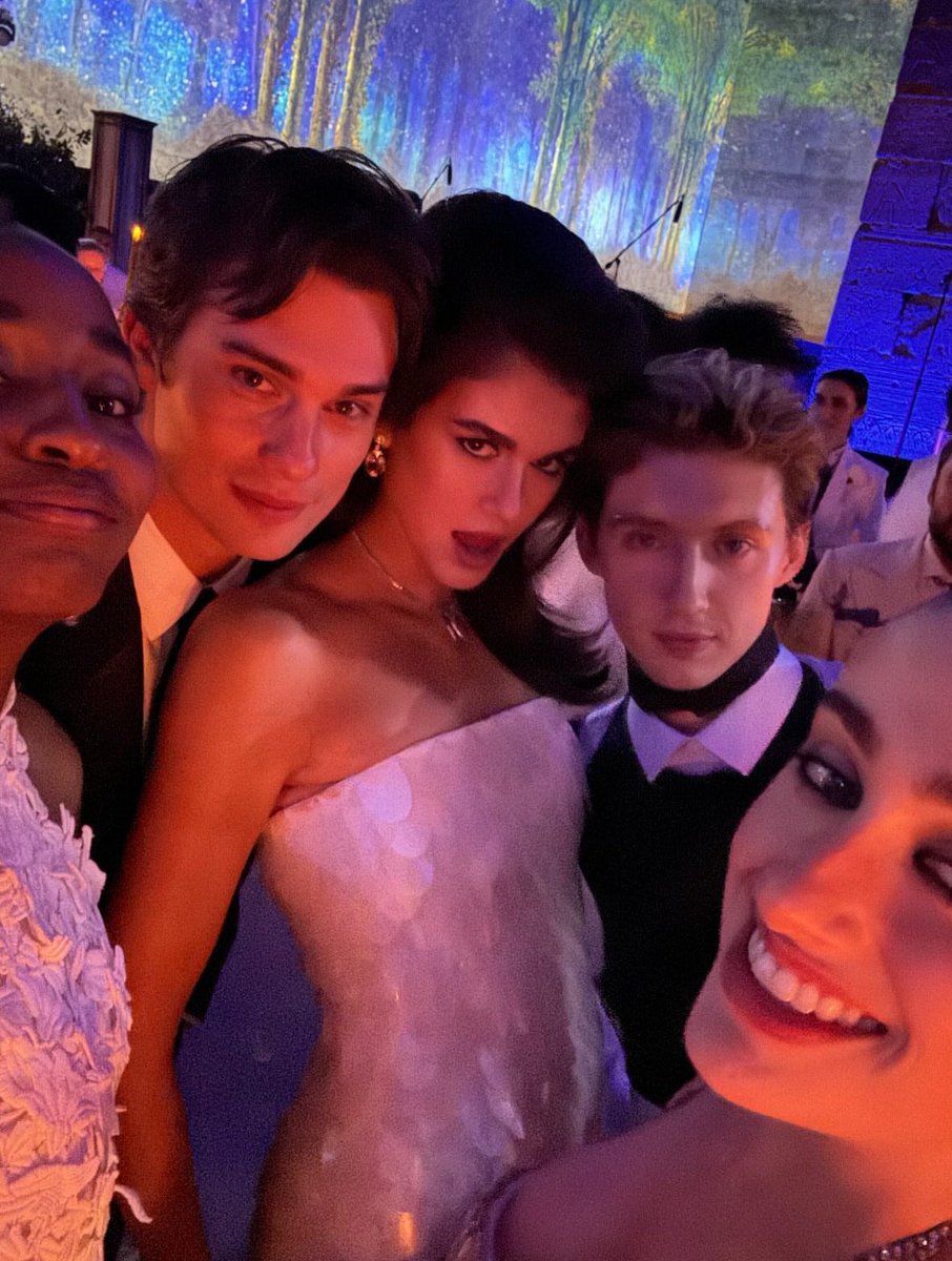 Ayo Edebiri, Nicholas Galitzine, Kaia Gerber, Rachel Sennott and Troye Sivan at the Met Gala. “‘BOTTOMS 2’ featuring Troye Sivan?”