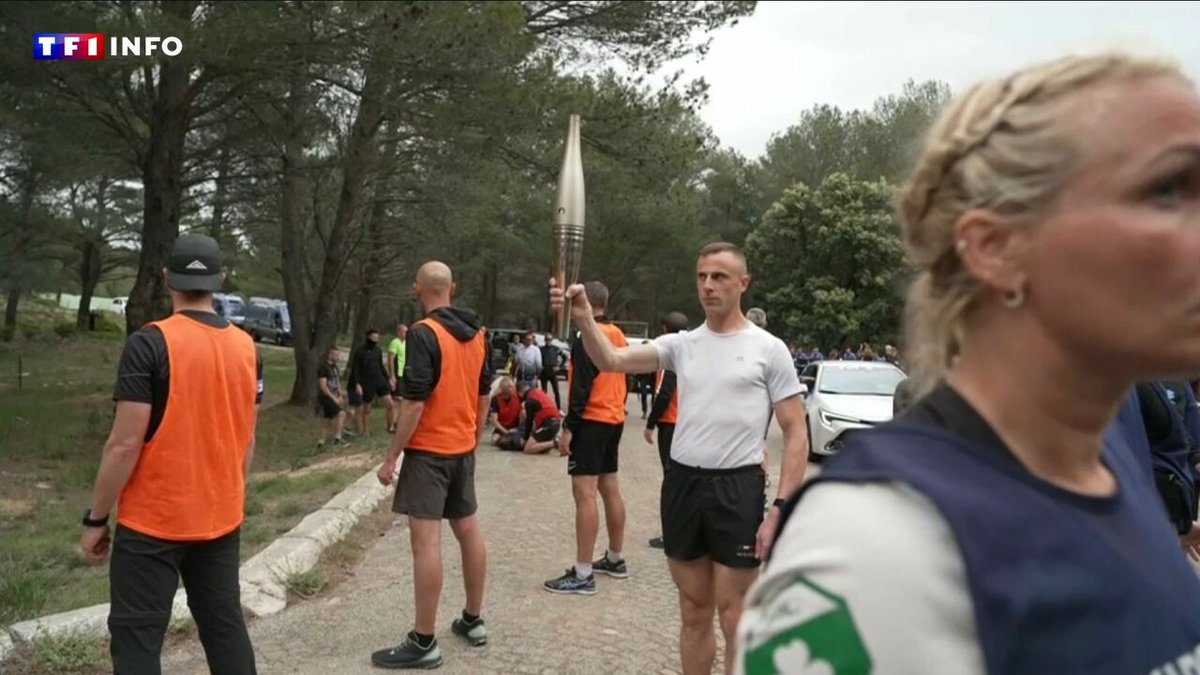 'On sera tous armés' : comment fonctionne la 'bulle de sécurité' qui va protéger la flamme olympique ? ➡️ l.tf1info.fr/BAx