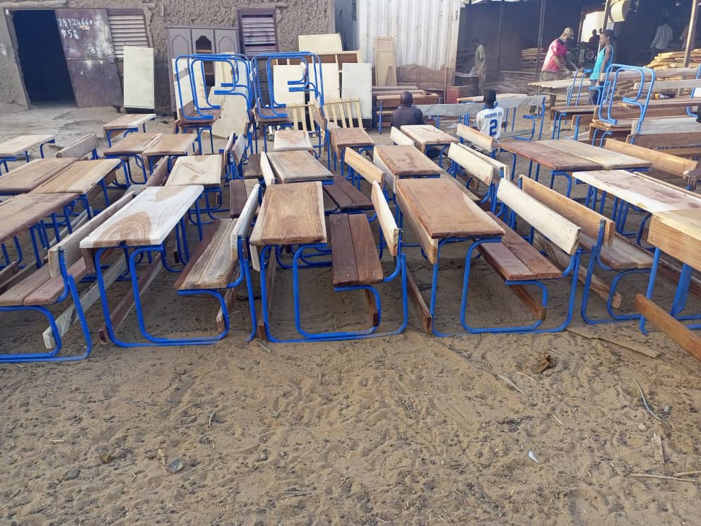 PCRSSMali's tweet image. #GAO 291 salles de classe et 08 directions d’écoles de Gao, Bourem et Ansongo équipées par le @PCRSSMali 

Le Projet contribue à l’amélioration des conditions d’encadrement et d’apprentissage dans les écoles fondamentales de la région de #Gao