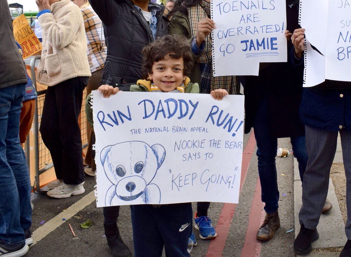 Actor Jamie de Courcey was one of our #TeamBrainAppeal runners who took on the @LondonMarathon in aid of #TheNationalHospital where his father, Roger de Courcey, was rushed to for emergency surgery following a stroke in 2022.

Read his story: nationalbrainappeal.org/jamie-de-courc…