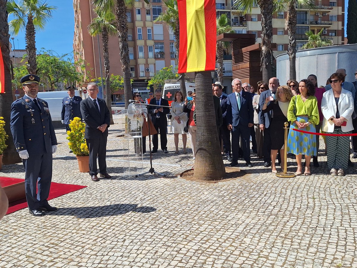 La presidenta del @TSJEXT, María Félix Tena Aragón, asiste al acto institucional por el Día de la Delegación de Defensa en Extremadura.
