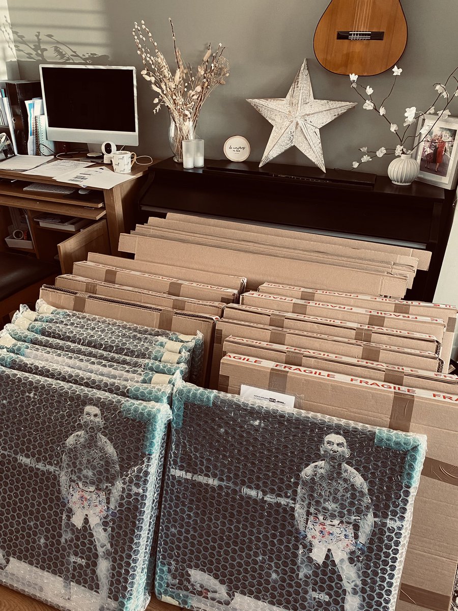 First batch of Max Holloway prints heading out today. Just the beginning!! 😅 Appreciate everyone’s patience as you can imagine it’s been a crazy busy few weeks! #MMATwitter