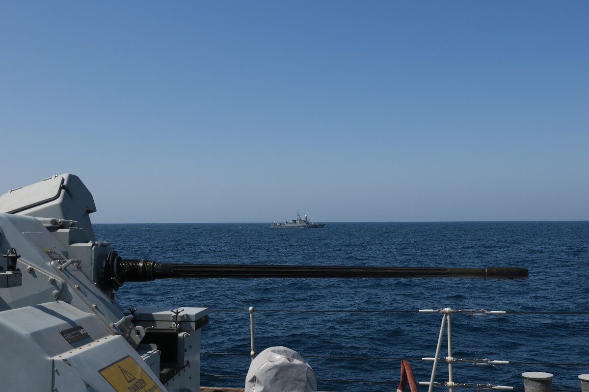 As part of an exercise with 🇸🇦 Saudi-led Combined Task Force 152 of @CMF_Bahrain, 🇸🇦 HMS Khalid and 🇬🇧 HMS Chiddingfold conducted a joint patrol 🚢🚢 The patrol demonstrated interoperability between a Royal Navy unit and one of the UK’s key regional allies #GlobalModernReady