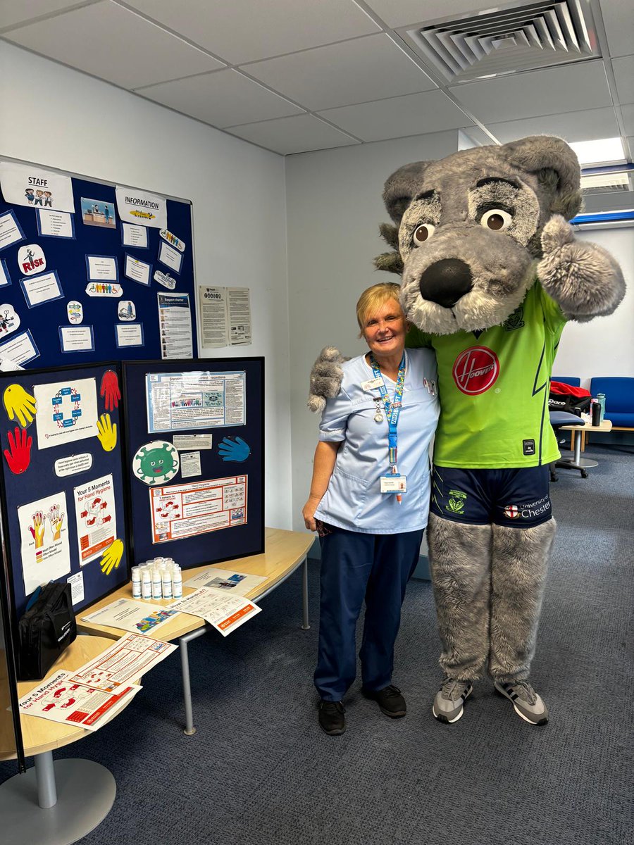 katsummers0101's tweet photo. To celebrate world #HandHygiene day, @WeAreBCHFT enlisted the help of #Wolfie from #WarringtonWolves to show @BCHFTStaff and patients how and when to #WashYourHands #WHO5  #CleanHandsSaveLives @kerry_guthrie @suzeburton https://t.co/hAOBzflGTg