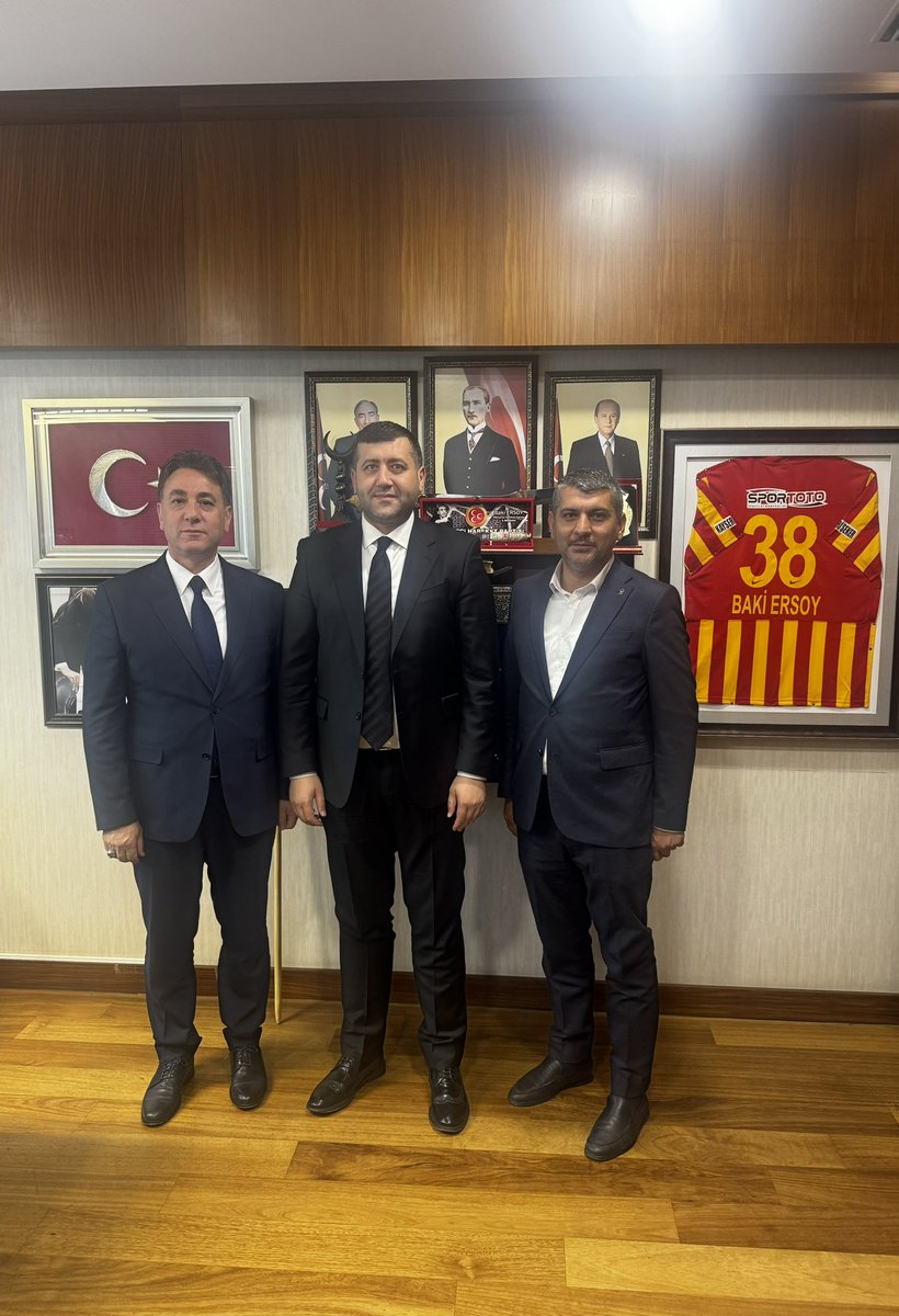 Develi Belediye Başkanımız Adem Şengül ve AK Parti Develi İlçe Başkanı Mehmet Toker ziyaretime gelmişlerdir. Nazik ziyaretlerinden dolayı kendilerine teşekkür ediyorum. 🇹🇷🇹🇷🇹🇷 #sevdamızDeveli