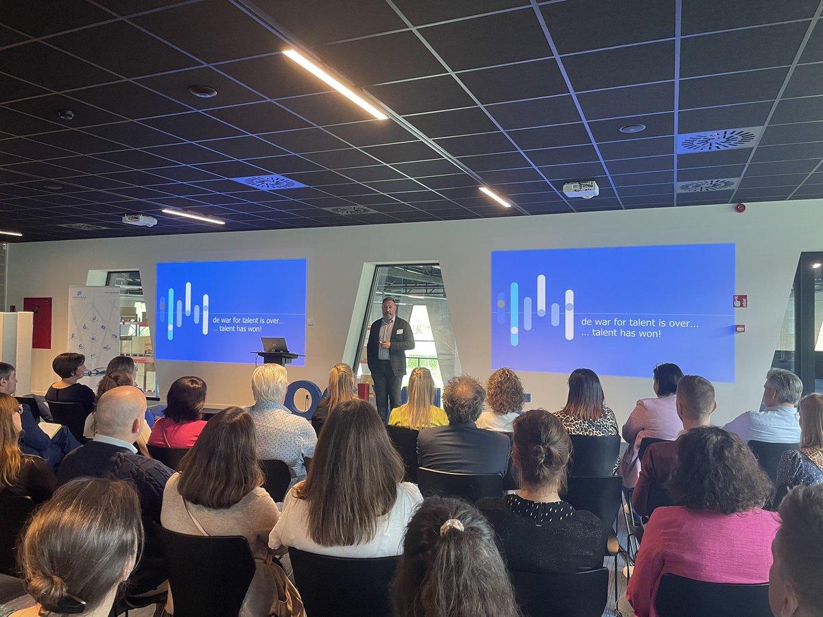 Logiville (@logiville1) on Twitter photo Event Log!Ville-Randstad. “War for talent, the war is over. Bedrijven hebben verloren”, dixit Olivier Lefevre. <a href="/VILogistiek/">VlL Nieuws</a> <a href="/RandstadBelgium/">Randstad Belgium</a> Event Log!Ville-Randstad. “War for talent, the war is over. Bedrijven hebben verloren”, dixit Olivier Lefevre. <a href="/VILogistiek/">VlL Nieuws</a> <a href="/RandstadBelgium/">Randstad Belgium</a>