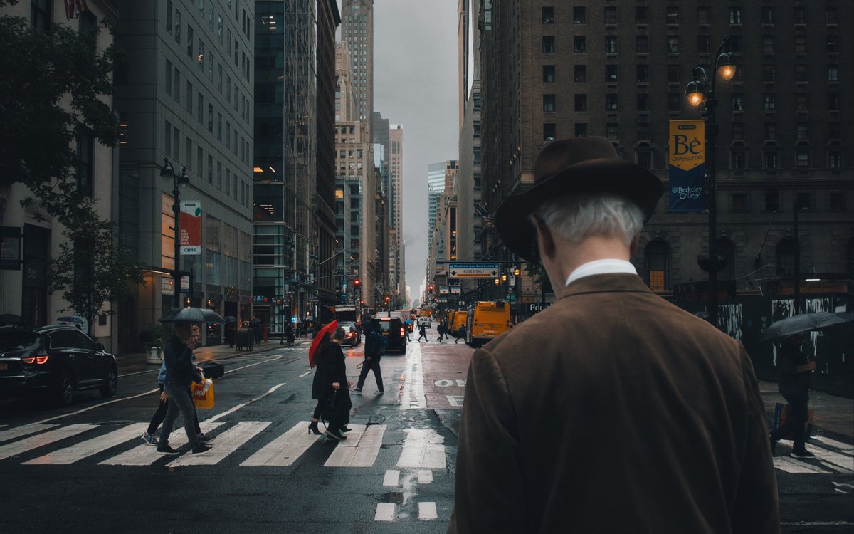 boravsbora's tweet image. good morning from the streets of new york ✌️