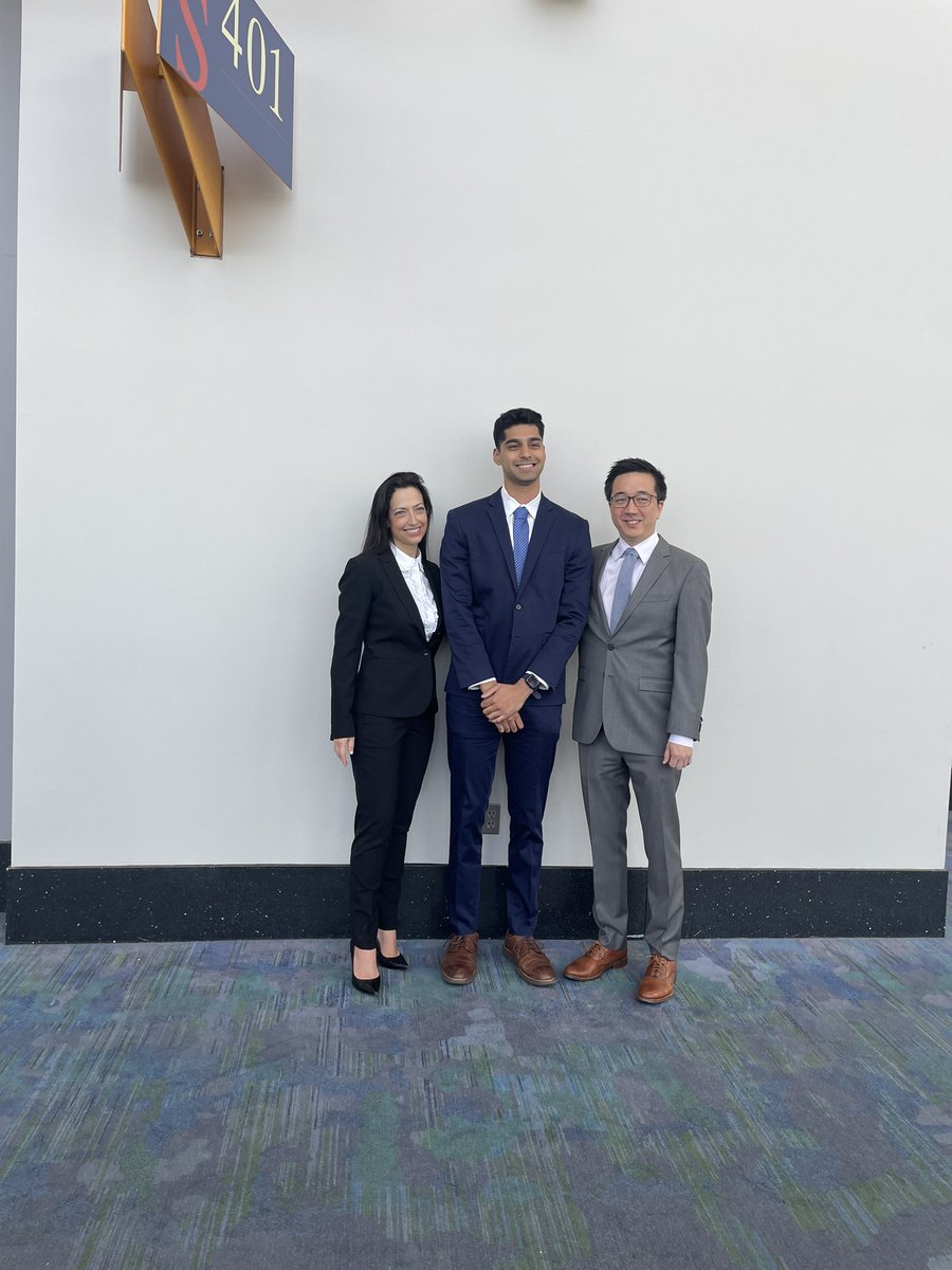 bsmayor98's tweet image. What a wonderful time seeing everyone at #AANS2024 in Chicago! The theme of “what matters” was a perfect opportunity for reflection and goal-setting. The cherry on the top was receiving an honor for my research done this year at NYU! @GammaNyu @DKondziolkaCNS @AANSNeuro