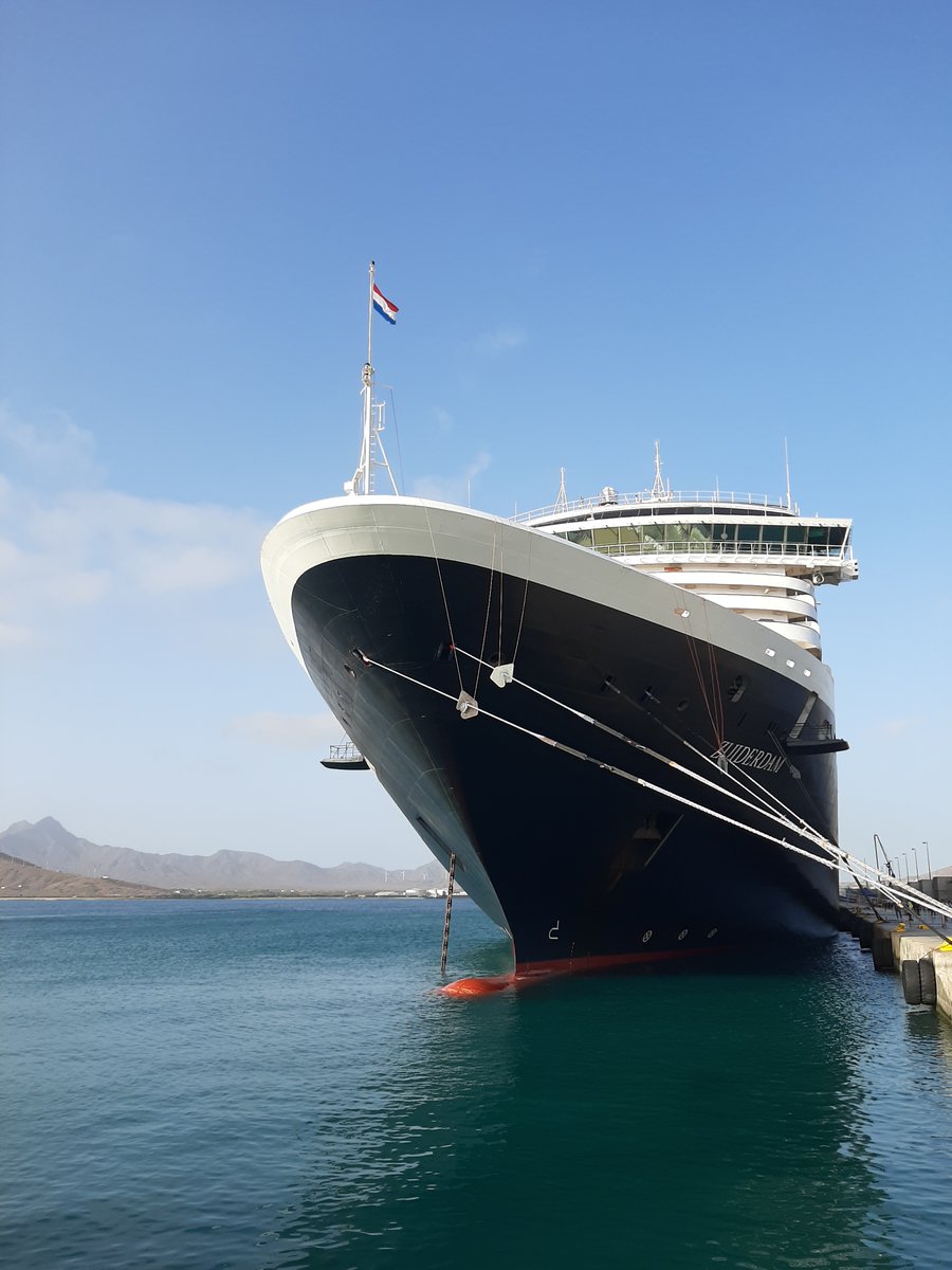 Back on dry land after a couple of weeks at sea. I enjoyed giving talks onboard the ship a lot and it wasn't what I expected. Passengers were very interested in history and some took notes!