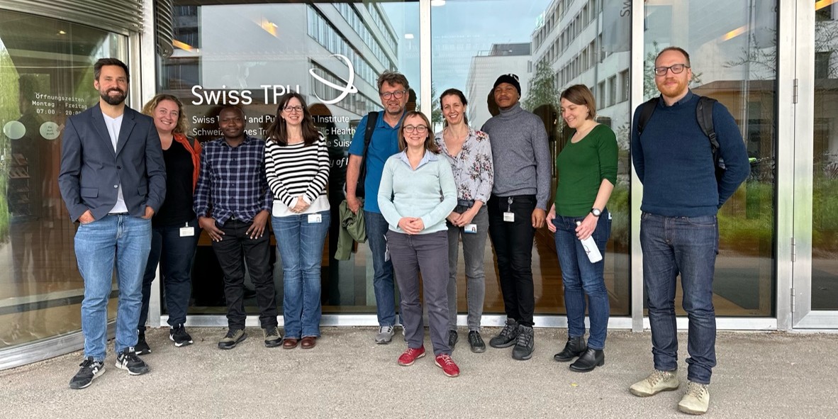 FiBL and @SwissTPH strengthen cooperation 🤝 Last week FiBL staff visited Swiss TPH in Basel to discuss future collaborations. We look forward to future joint work on the topics of Agricultural Health and Nutrition. #AgriculturalHealth #Nutrition #Collaboration #OneHealth