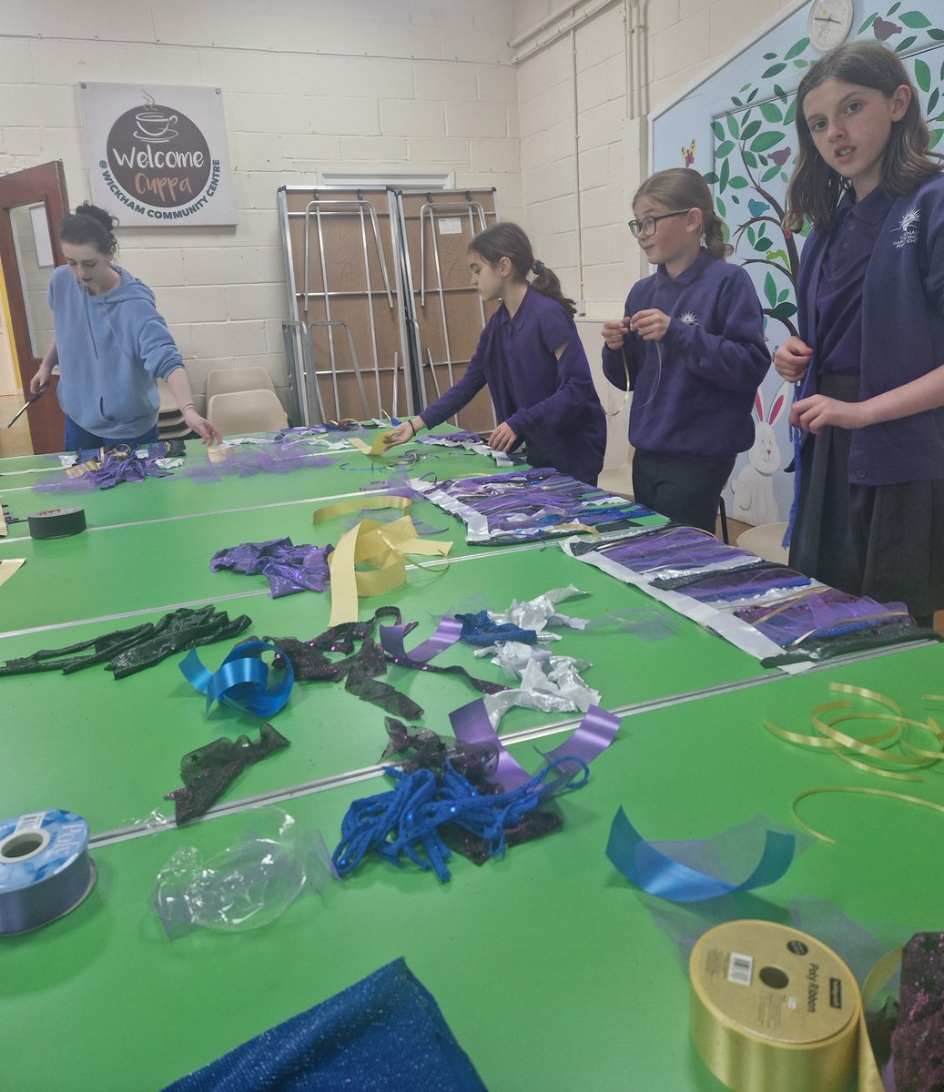 Our Wickham Drama Club are getting their costumes ready for this year's @HatFair Carnival 🥳