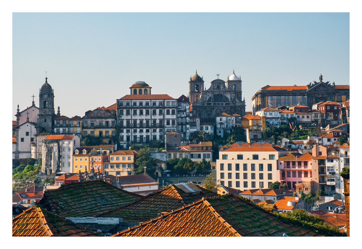📍Porto, Portugal 

Today a view of the city of Porto in Portugal!

Located along the Douro River estuary in northern Portugal, Porto is one of the oldest European centers and its core was proclaimed a World Heritage Site by UNESCO in 1996.
#travelwithlenses #portoportugal