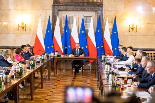 Ważne! ⚠️ Rząd przyjął Prawo Komunikacji Elektronicznej! 💪

Nadrabiamy wieloletnie zaległości rządu PiS, przez które Polska musi zapłacić ponad 100 mln kary. Dziś jednak ważne, żeby ustawa jak najszybciej weszła w życie i Polacy mogli korzystać z dobrego prawa.
 
W jaki sposób