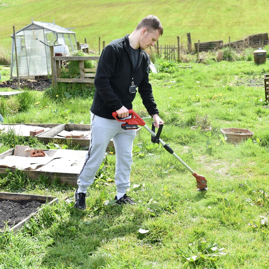 Our Rossendale Works Team are currently hosting a FREE Allotment Club!🌱 📆 Fridays, 1pm - 4pm 📍 Stacksteads Allotment Society, Bacup. For more information, please contact Django at 07562 630299 or Danny at 07465 759891.