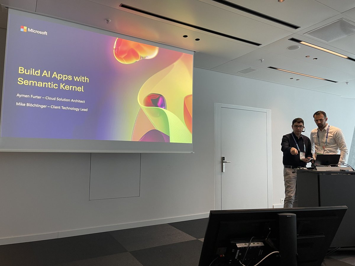 And my favourite session of the day, BuildAI Apps with Semantic Kernel… by Aymen Furter & Mike Blöchlinger  - long live “the Kernel “ 😉
#CopilotStack #SemanticKernel #genAI #Microsoft #Build #MicrosoftBuild #AIDay