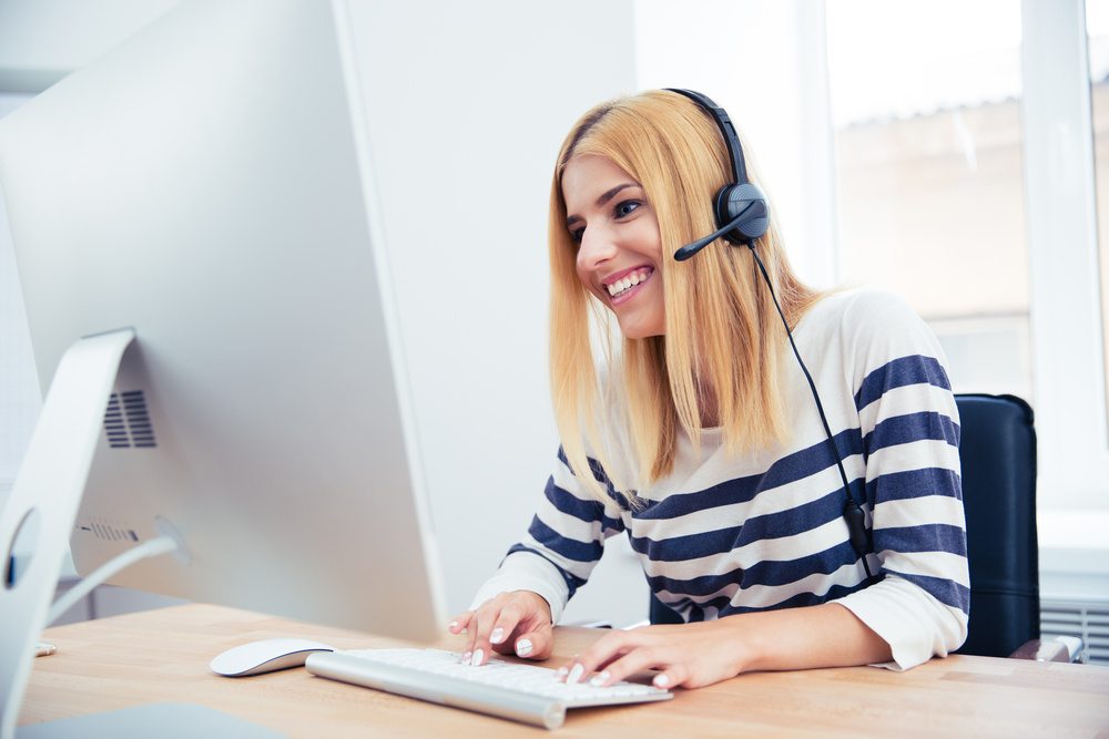 Outsourcing calls to a professional virtual receptionist can be a highly effective solution for businesses that are overwhelmed with calls or find themselves missing important ones. For more information please contact Answer4u on 0800 822 3344 or visit: hubs.la/Q02wlt7m0