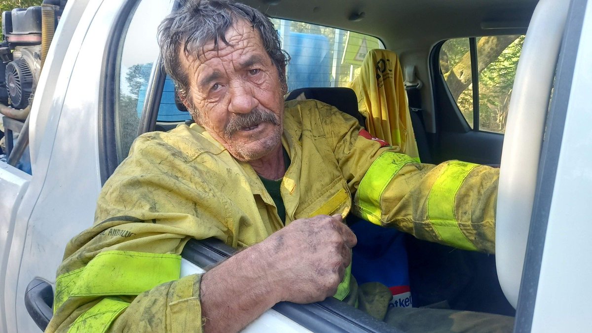 Se jubila el compañero Rafael Montero, persona y trabajador excepcional, operativo desde 1986 en la provincia de Córdoba. 

En 1993 pasó al retén CE-205 de las Ermitas, y estos últimos años ha estado en el GA CA-203.

Fotón tras intervenir en el #IFTrassierra. 

DISFRUTA RAFA!!!