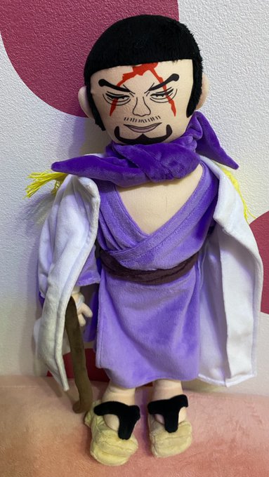 Finally... my favorite male OP character as plushy💜  海外ファンの方から、大好きなワンピキャラの手作り縫いぐるみをいただきました！うれしー https://t