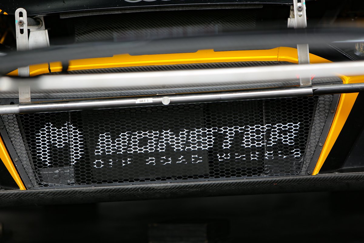 Today we started setting up the garage at Chang International Circuit ahead of this weekend’s second round of <a href="/GTWorldChAsia/">GT World Challenge Asia Powered by AWS</a> here in #Buriram which we will join as a one off entry.

Report → facebook.com/BQuikRacing/po…