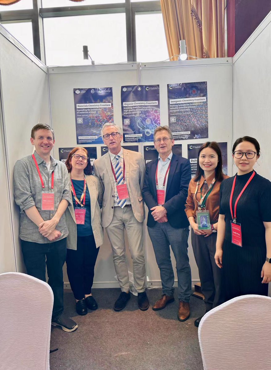 Our Deputy Editor Mike is currently at @ismsc2024 in Hangzhou representing @CrystEngComm and @DaltonTrans alongside other editors from @RoySocChem! Make sure you stop by their stand to chat to them about all things publishing and the RSC😀 #ISMSC2024