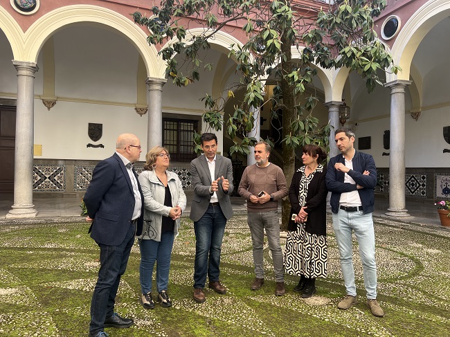 ➡️@PacoCuenca ve 'indecente la sumisión de Carazo ante el desmantelamiento de la EASP'

Lamenta que a la alcaldesa 'no le duela Granada' y 'no esté dispuesta a defender los intereses de la ciudad frente al avance usurpador de Sevilla y de Juanma Moreno'👇
elindependientedegranada.es/politica/cuenc…