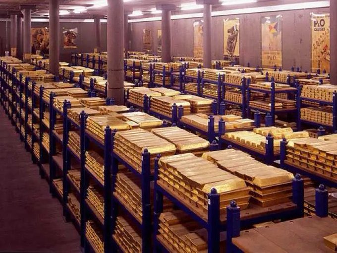 The United States has the largest gold reserves in the world, with 8,133.46 metric tons. This is more than twice the gold reserves of Germany. In 2023, the official reserve assets of the United States held in gold had a value of approximately $543.5 billion.