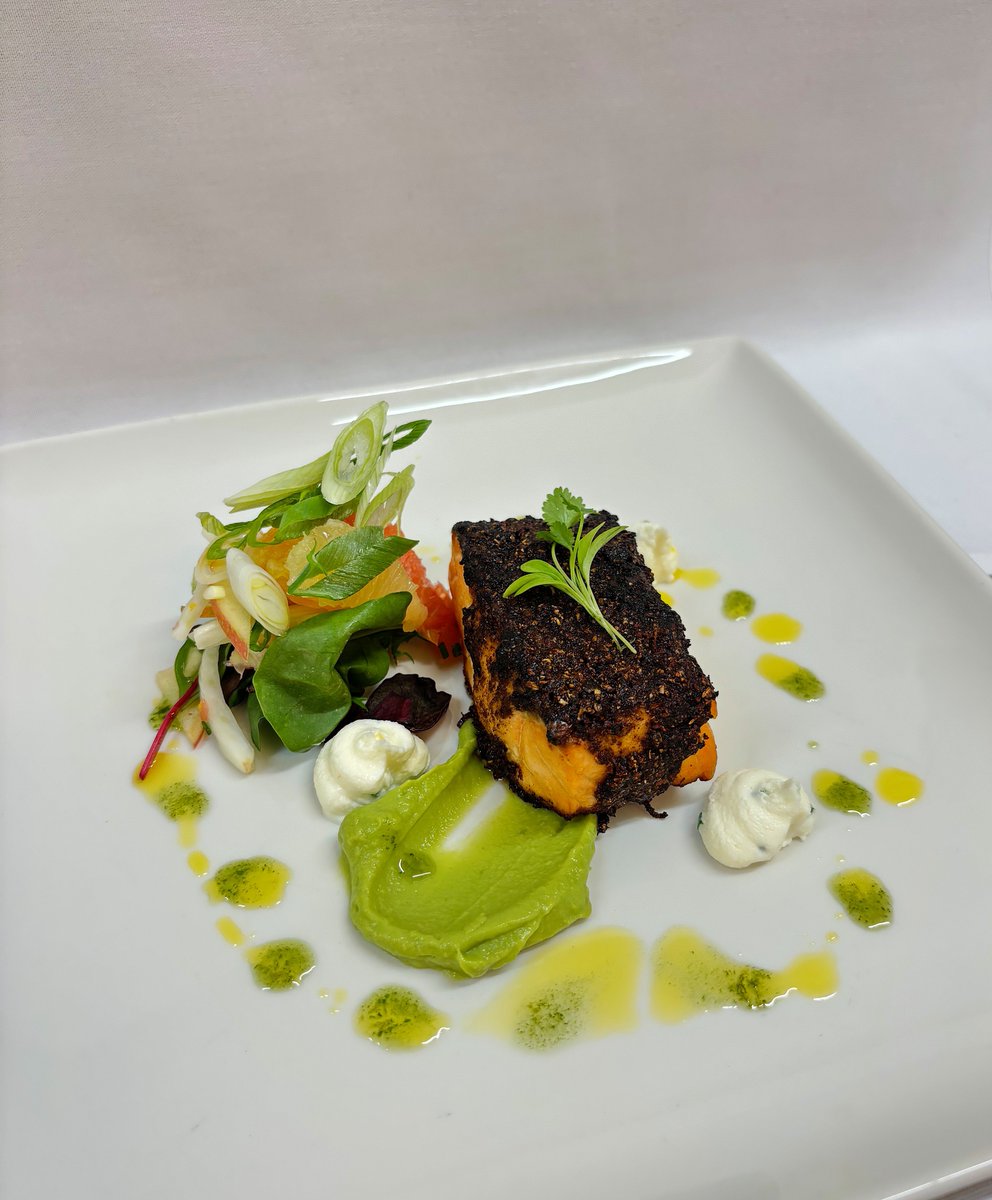 Our new spring/summer conference menu is in effect, and we think you'll agree that some of these new dishes look incredible.

Take a look at a few of our favourite dishes, taken from the starter options. Which one would you choose? #Conferencing #Food #UniversityofCambridge