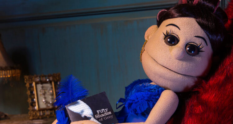 أبلة فاهيتا تكشف سبب إطلاقها كتاب أنا: لازم نفهم نفسنا.. وكله ماشي زي القطيع في رحلة تعيسة 

beirutcom.net/332002

 via <a href="/BeirutcomMag/">موقع بيروتكم الالكتروني</a> <a href="/AblaFahita7/">أبلة فاهيتا لايف من الدوبلكس 7</a> #ابلة_فاهيتا <a href="/AblaFahita/">ابلة فاهيتا</a> #بيروتكم