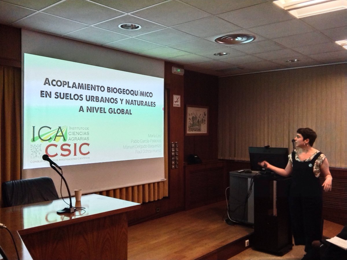 María Leo nos presenta sus resultados sobre acoplamiento biogeoquimico en suelos urbanos globales #jornadasICA2024