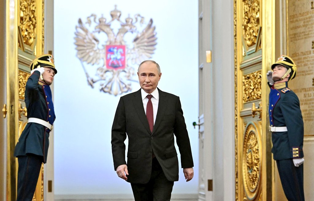 Saludamos y felicitamos al hermano Vladimir Putin por asumir nuevamente el cargo de Presidente de Rusia. Reconocemos su liderazgo en los BRICS y en la construcción de un mundo multipolar. Le deseamos éxitos en su nueva gestión presidencial.