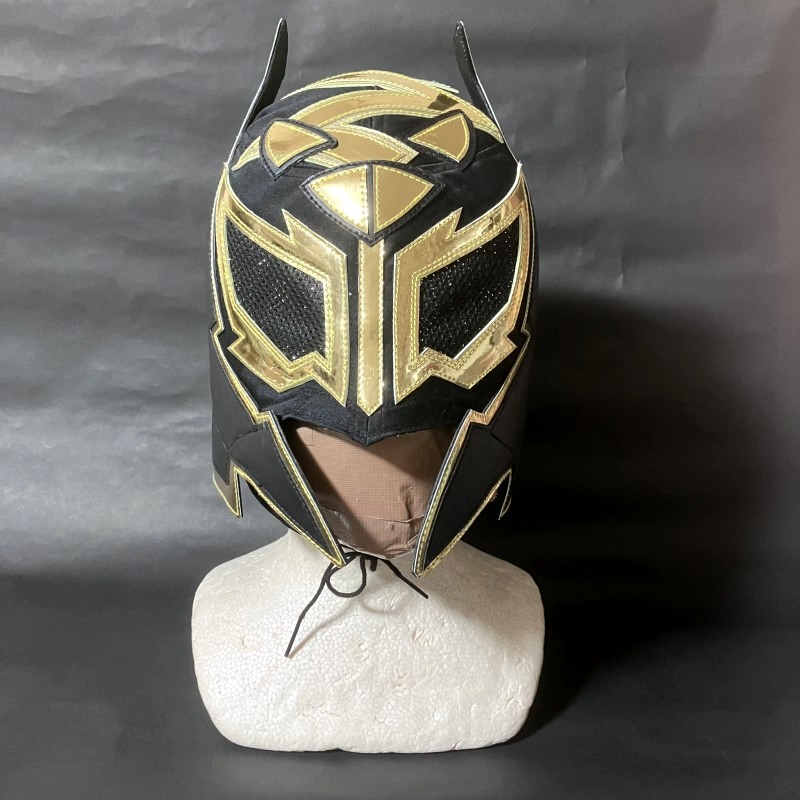 CiervoMura's tweet photo. 【ライジングＫＩＤ選手復帰応援企画】
南大阪プロレス所属ライジングKID選手のJxJMAXバージョンマスクのレプリカを販売します（1点限り）。売上の一部はご本人の新コスチューム代となります。
支払いはクレジットカード決済となります。
https://t.co/eWbi4YaHk9 https://t.co/3IVcBF0iOJ