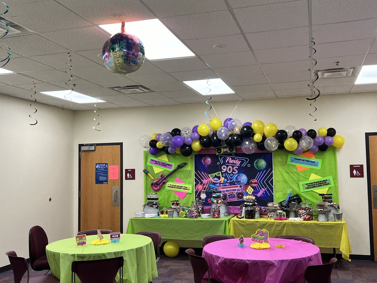 Ms. Hoban (@hoban_ohs27_ap) on Twitter photo <a href="/ScwestBooster/">SCWest Booster</a> Today’s treats are something sweet! Thank you <a href="/ScwestBooster/">SCWest Booster</a> for taking such great care of our teachers! <a href="/ScwestBooster/">SCWest Booster</a> Today’s treats are something sweet! Thank you <a href="/ScwestBooster/">SCWest Booster</a> for taking such great care of our teachers!