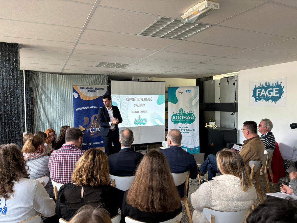 #AGORAe | Hier avait lieu le 3ème comité de pilotage de l’#AGORAe. Un moment important pour présenter les chiffres clés soulignants une précarité alarmante #JeunesEtPauvres 

Merci à l’ensemble de nos partenaires pour leur confiance et leur présence.

<a href="/La_FAGE/">FAGE</a>