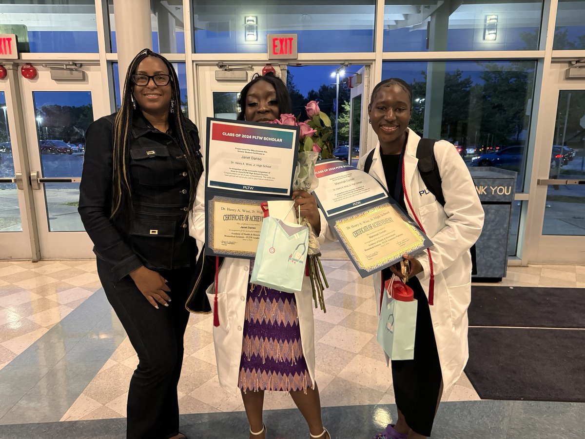Congratulations to the Seniors in the Health & Bio Sciences Academy at their White Coat Ceremony 2024🥼!! Job well done Ms. Adkisson & Ms. Wright!! #PumaProud 💛💙!!! @PGCPSCTE