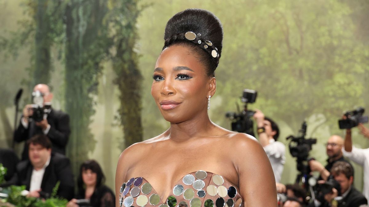 We just found the £17 secret behind Venus Williams' Met Gala sculpted glow trib.al/tO8Tnna