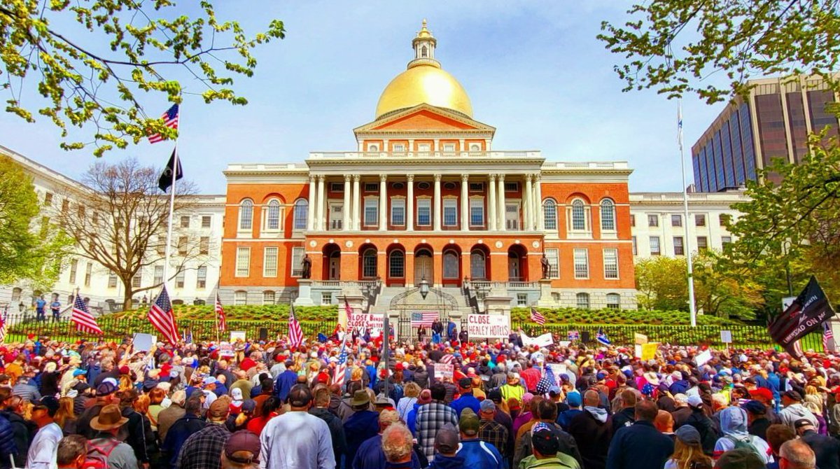 Last Saturday, a #CapeCod group (@CapeCodCitizens) co-sponsored a large rally at the State House to promote Vets and U.S. citizens over illegal immigrants. A huge crowd, including many Cape Codders, demanded that officials stop illegal immigration. @BostonHerald @MassGovernor