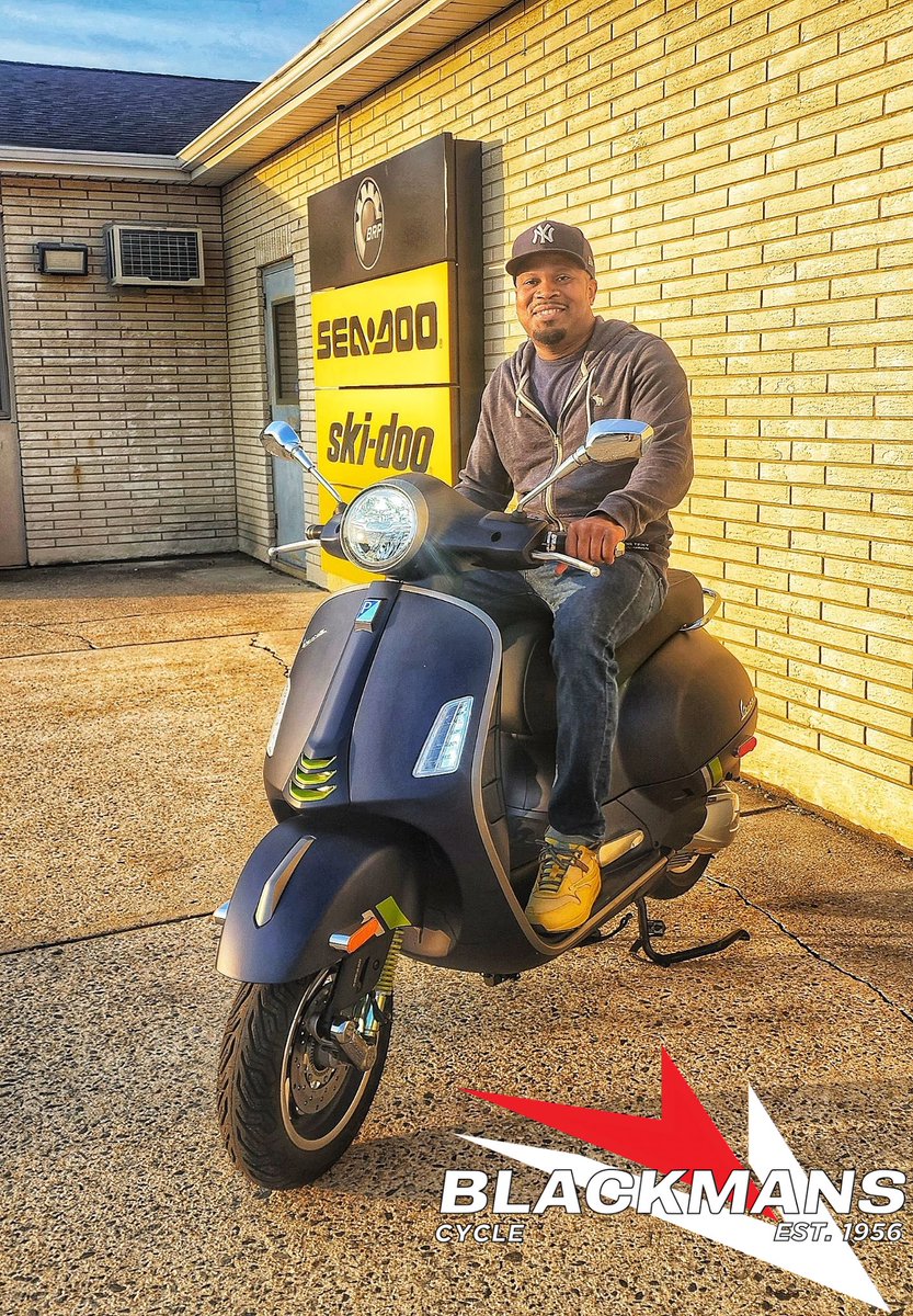 🔥 Andrew, from #Harrisburg, called me about a #Vespa #GTS300 #Supertech that was on our website. 🤘 Here he is leaving on a same day deal and riding it back to Harrisburg. Have fun and be safe! 🏁 -John, #BlackmansCycle 🛵 #Vespa_Americas #scooterlife #scooter #scootscoot