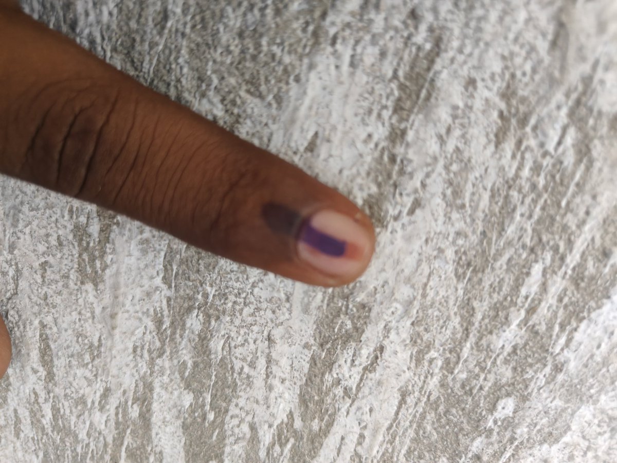 timAnna's tweet image. ದೇಶಕ್ಕಾಗಿ, ಮೋದಿಗಾಗಿ  ಅಸಮರ್ಥನಿಗೊಂದು ಮತ ಹಾಕಿ ಬಂದೆ...ಜೈ ಮೋದಿಜಿ.. ಜೈ ಶ್ರೀ ರಾಮ್
#VoteForBJP #VoteBlueToSaveDemocracy