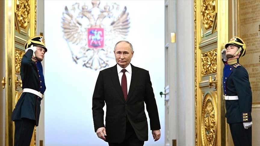 Путин официјално го започна својот петти претседателски мандат v.aa.com.tr/3212603