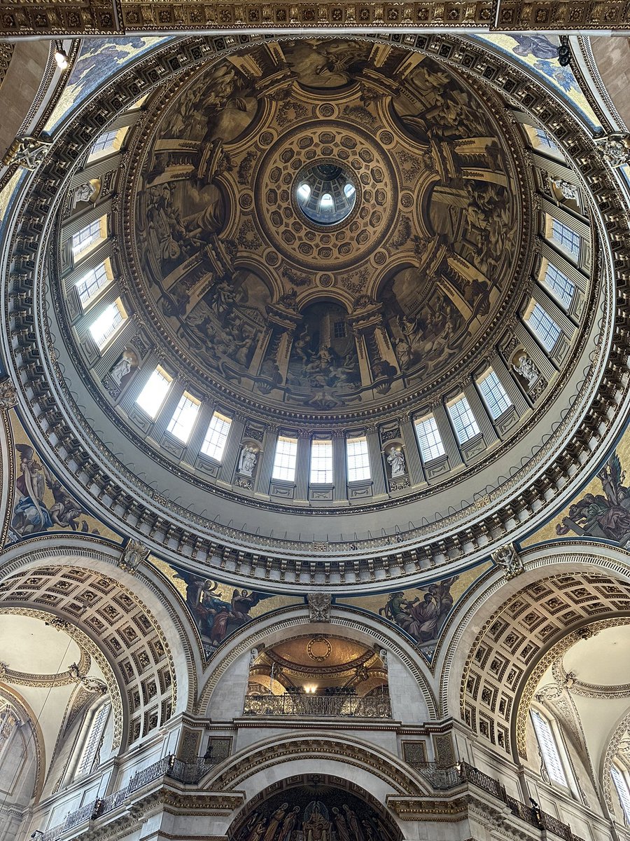 St Paul’s Cathedral is looking beautiful today. 💙 If you want to join us for the 369th Clergy Support Trust Festival Service, but you haven’t yet booked your tickets, arrive at 4pm and we’ll do our best to find you a seat in the Nave area.