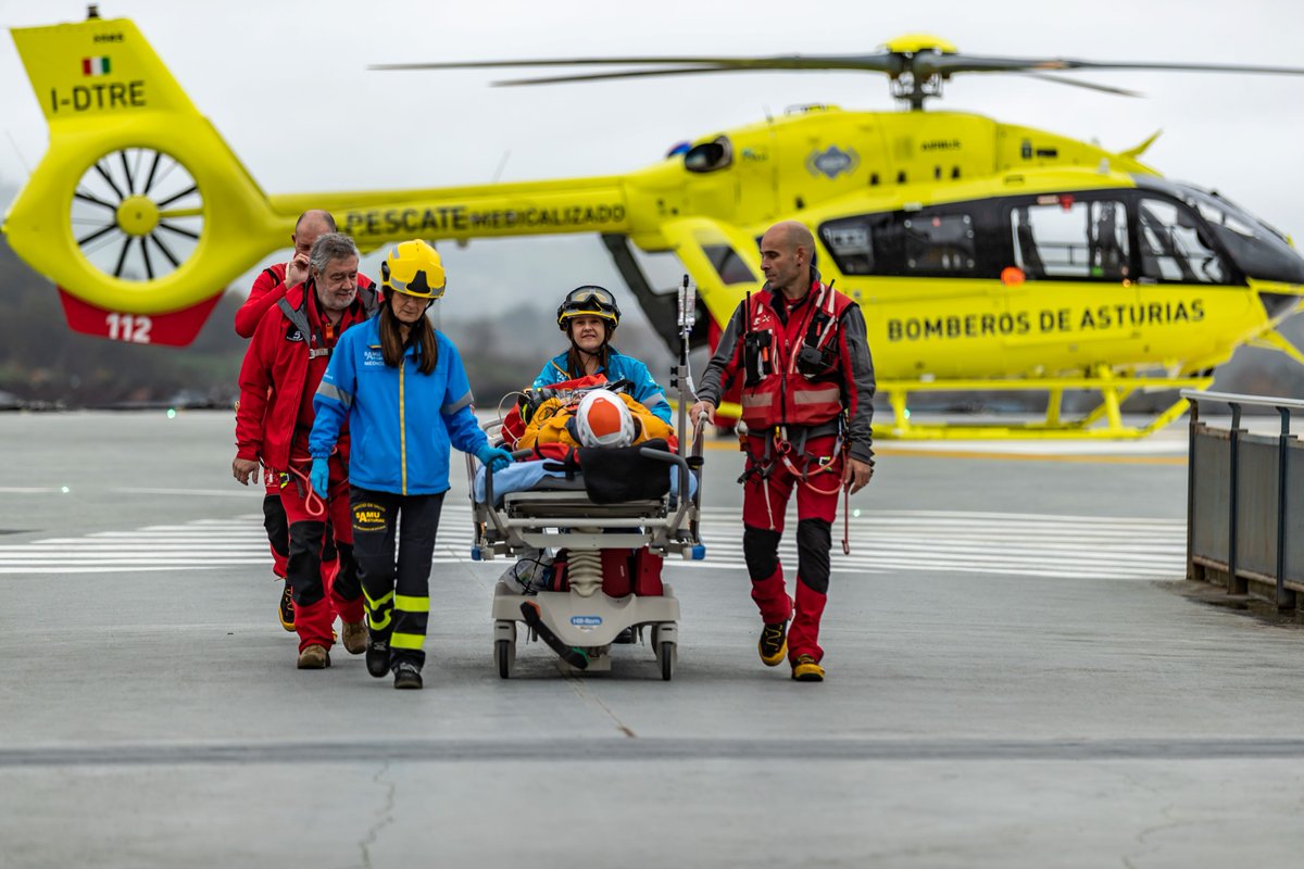 On #InternationalNursesDay, we salute the brave #nurses and #paramedics 👨‍⚕️👩‍⚕️ in the air 🚁 or on the ground 🚑 who provide critical care to patients in need. You make a difference every day. #SavingLives #AirAmbulance #HEMS #Medevac #IND2024 #MakingMissionsPossible