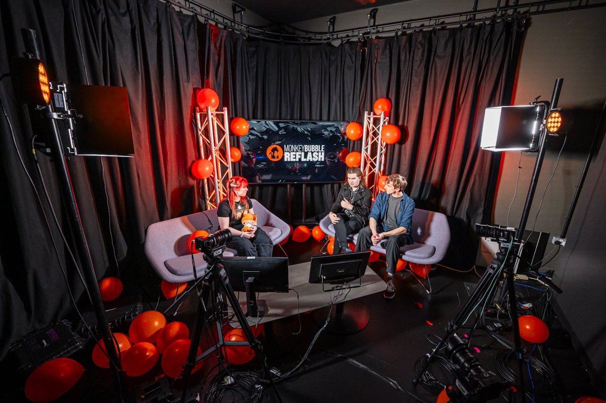 kryztal___'s tweet image. got some really cute pics from hosting banquet bash!! 

this was my favourite broadcast i have ever worked on and i’ll never be able to thank @ReflashProd enough for the opportunity 🫶🏻